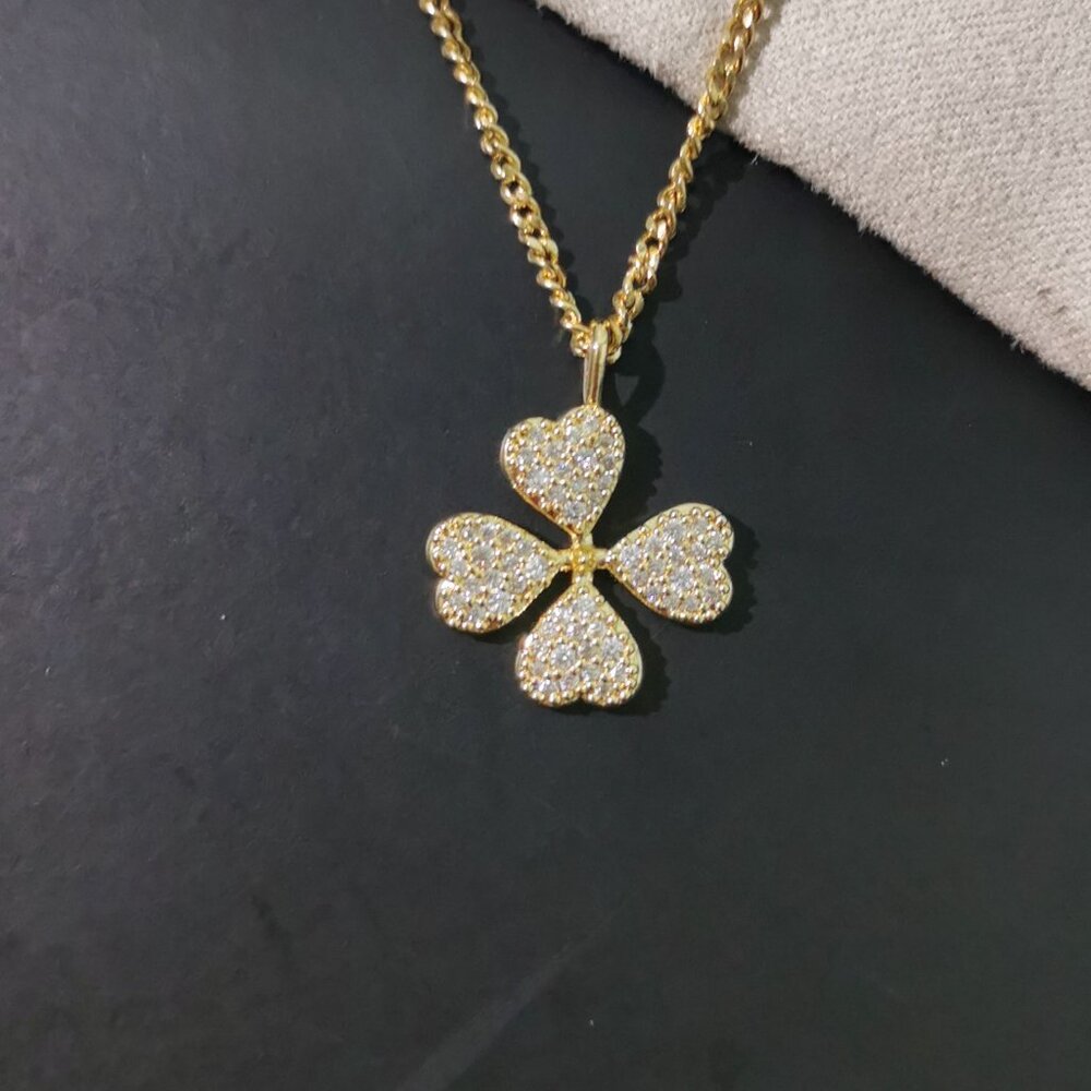 Kendra Scott Clover Gold White Crystal Short Pendant Necklace NEW AUTHENTIC